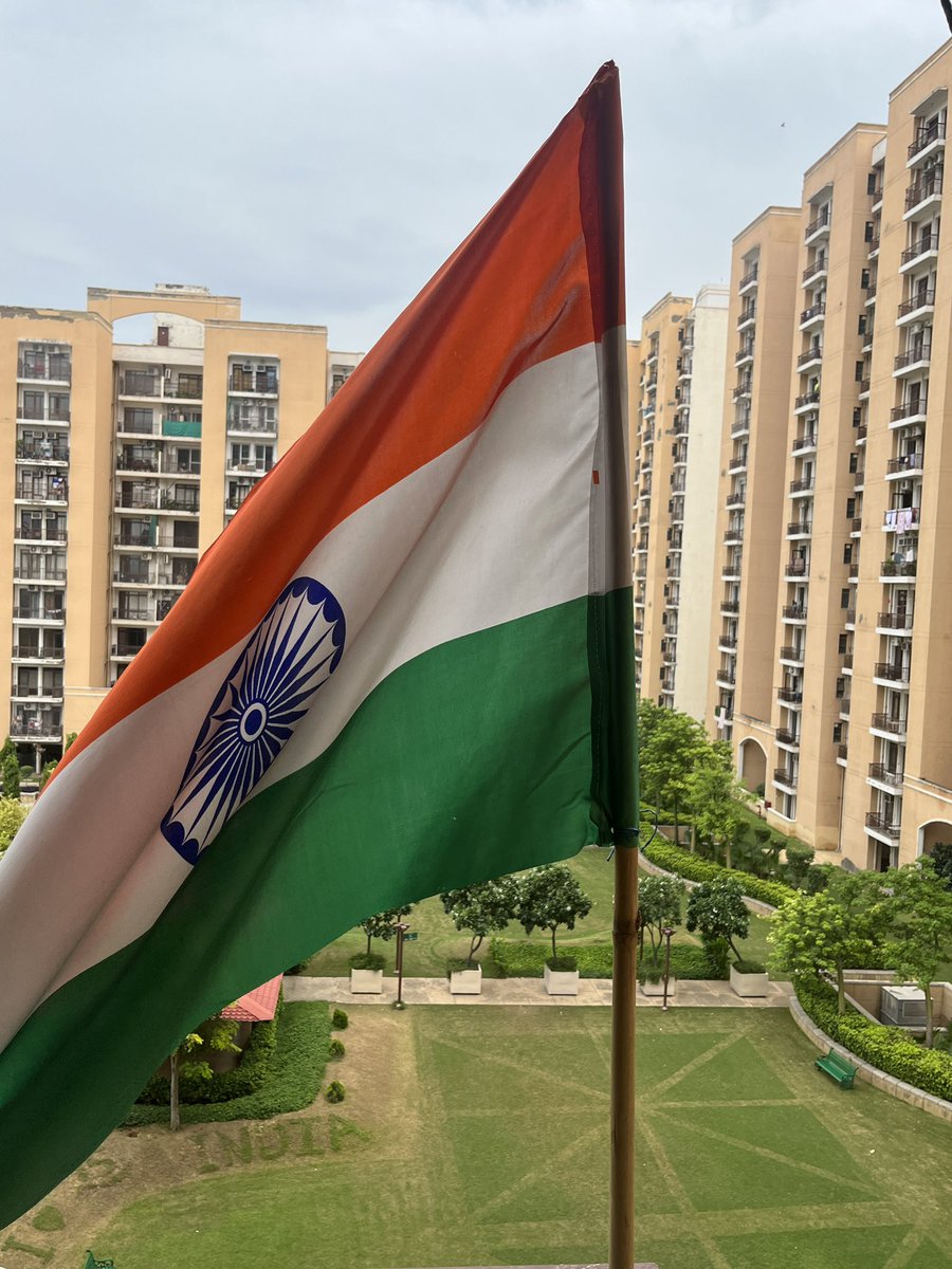 My brain, body and soul feels ignited when I see these three ordinary colours, merging together extraordinarily - Arth. 
#AzadiKaAmritMahotsav #IndiaAt75 #HarGharTiranga <a href="/DC_Gurugram/">DC Gurugram</a> <a href="/cmohry/">CMO Haryana</a> <a href="/PMOIndia/">PMO India</a> <a href="/MCManesar/">Municipal Corporation Manesar</a>