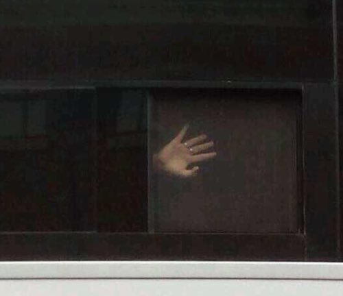 WhoLetLarryOut's tweet photo. choke him with a sea view https://t.co/XRD26MlJkL