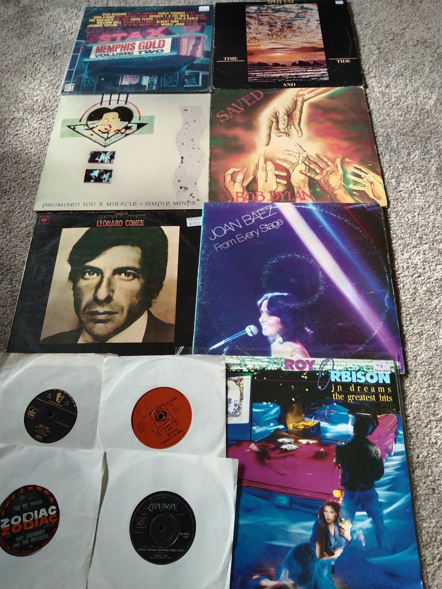 WoodOnWineNZ's tweet image. Don't bother going #vinyl shopping in #Paeroa, I've bought it all.