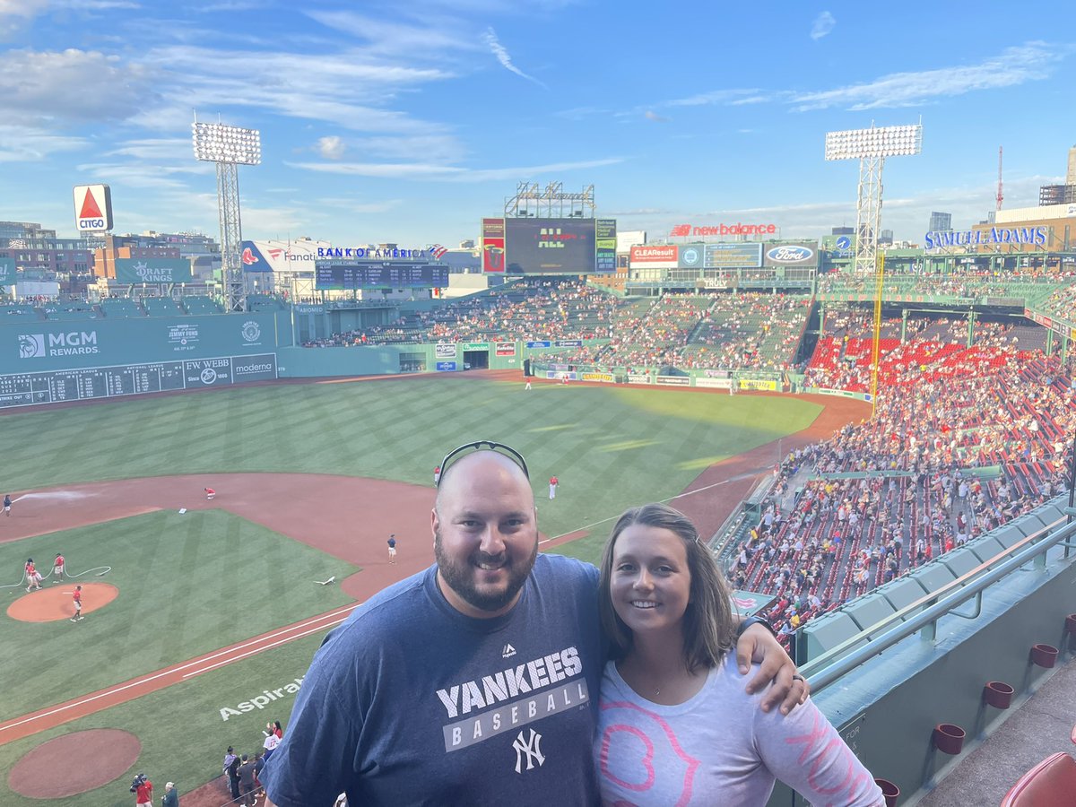 CoachMillerSB's tweet photo. Great night out at Fenway for some Yankees vs Red Sox #HouseholdDivided https://t.co/iNQG7180sj