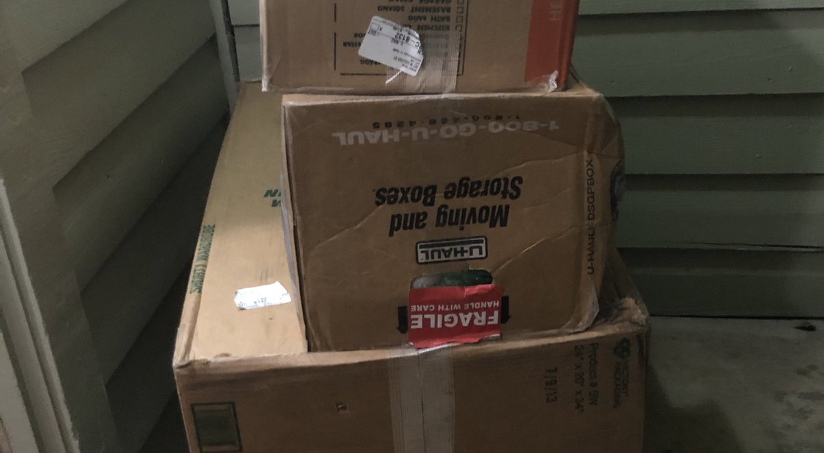 TheLadyDaniel's tweet photo. I’m so fucking disgusted at @UPS !!!! I shipped a clock that has been in my family for 5 GENERATIONS!!! and it came in pieces!! How does the box labeled fragile come in upside and kicked in!! Someone explain this to me!!!! https://t.co/dPn6AIubFx