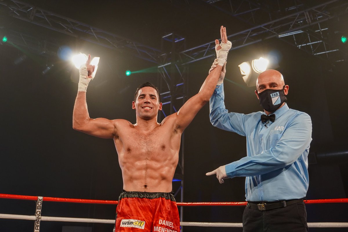 aranoboxok's tweet photo. 💥 PAZ VS VERÓN EN EL MÓNACO HOTEL 💥
Nicolás “Mazazo” VERÓN (8-8-1, 3 KO / 70,200) GPP6 (U) José “el Puro” PAZ (23-12-1, 13 KO / 69,900)
#Boxeo #Boxing #MonacoHotel #CarlosPaz #AranoBox #FeCorBox #FAB #DSportsFight #DirecTVSports https://t.co/yy5f805iA4