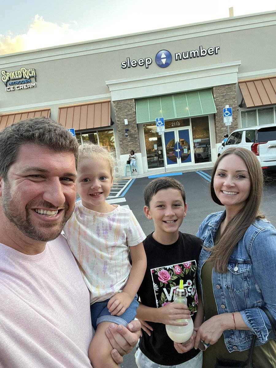 BCTaco's tweet photo. @marcuslemonis Single dad of a gorgeous 3 year old girl and a full time business owner. We’ve had a rough year and would love to take a weekend get away (in Florida) with her and my girlfriend and her son. Our first vacation the four of us, would be something so special! https://t.co/VnxX392RID