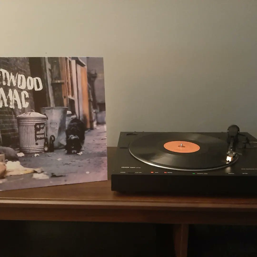 NickBorsos's tweet photo. Starting vacation off with some tunes. @qotsa @MickFleetwood @fleetwoodmac #recordcollection #music https://t.co/geagmwZa0e