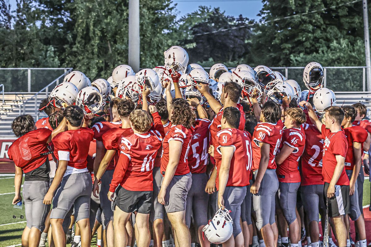 bbeachy2001's tweet photo. RedHawk Football 2022 https://t.co/cOaAFkN0jn