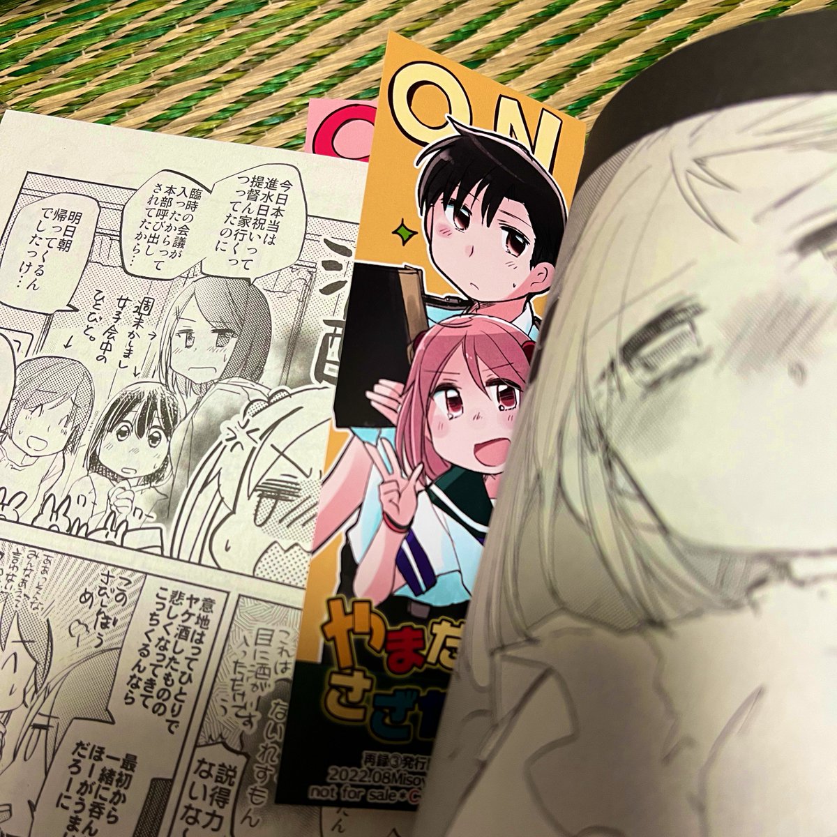本来は両面一枚だったのを色々予定変更で2枚にするにあたり裏面に4コマを描きたしました…✨使用例も載せておきます!可愛がってやってください〜!