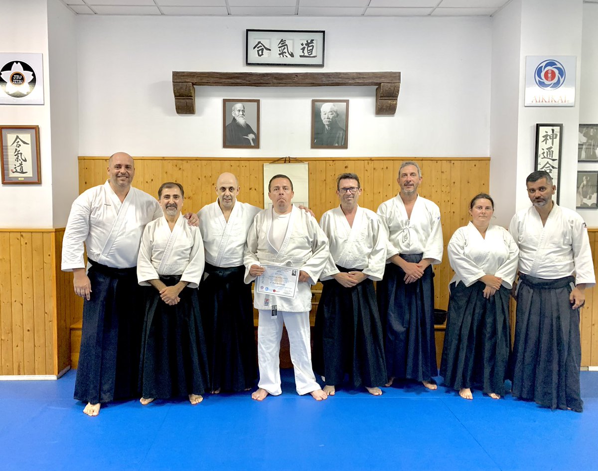 godan_dojo's tweet photo. Quien dijo que en #agosto no se entrena.
Deporte 🥋 = Salud ❤️
#aikido #GranCanaria #godandojo https://t.co/4I6OUrAgiz