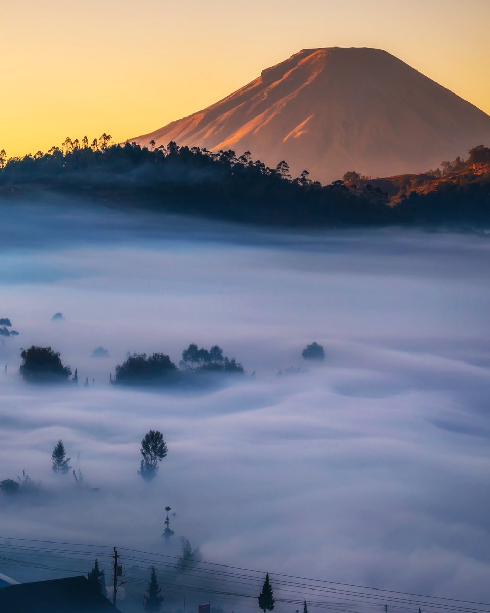 nov235711's tweet photo. Floating around 
.
.
.
📍#dieng https://t.co/K6Dy9fISDi