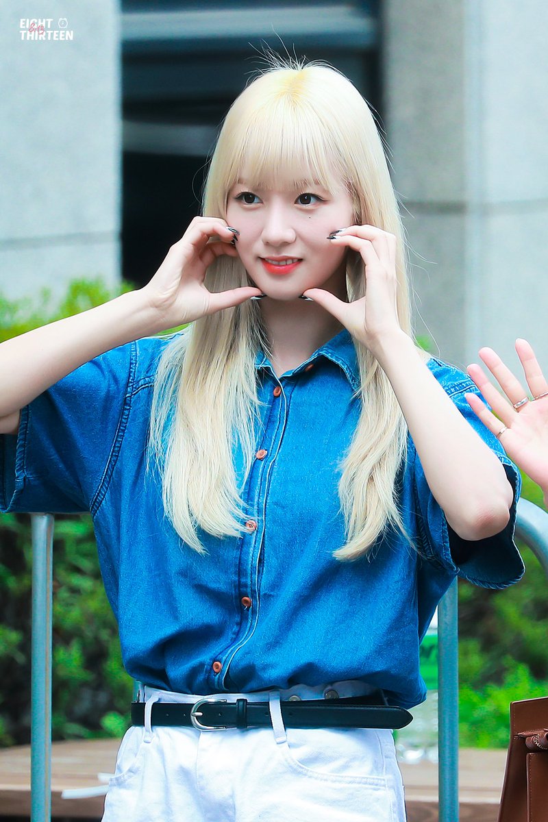 8h_13m's tweet photo. 보미야 생일축하해❣

#여름에_펼친_봄의_기록
#HappyBoMiDay https://t.co/DCdOmVlGUL