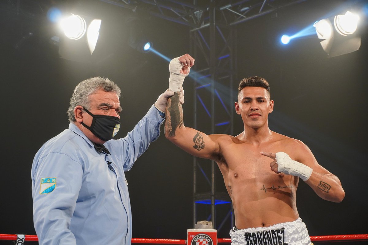 aranoboxok's tweet photo. 💥FERNÁNDEZ VS GALIÁN EN EL MÓNACO HOTEL 💥
Gaspar FERNÁNDEZ (3-0-0, 3 KO / 76,100) GKO1 a Jesús “el Tigre” GALIÁN (Debutante / 78,900). 4R.
#Boxeo #Boxing #MonacoHotel #CarlosPaz #AranoBox #FeCorBox #FAB #DSportsFight #DirecTVSports https://t.co/Yui0B6RghH