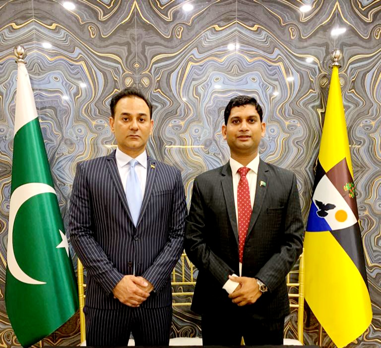 RanaAliZohaibPK's tweet photo. Cake Cutting Ceremony at Consulate of Liberland-Pakistan.
Press Secretary @RanaAliZohaibPK and Consul General @FAISALBUTT100 Congratulate Pakistan.
@Liberland_org @ForeignOfficePk @drtjabbasi @JedlickaVit @BBhuttoZardari @CMShehbaz https://t.co/8PVIZZt6gH