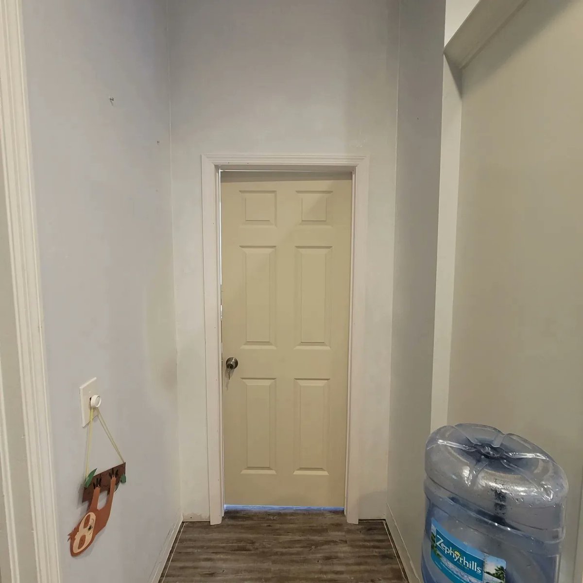 Opvetfirstfdn's tweet photo. Update on the home office.. Door and primer went up today.. Monday we give her paint and trim. 

#operation_vetfirstfoundation https://t.co/0Vq2I8F8Xi