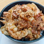 ご飯がどんどん進む!絶品レシピ「豚肉のしぐれ煮丼」。