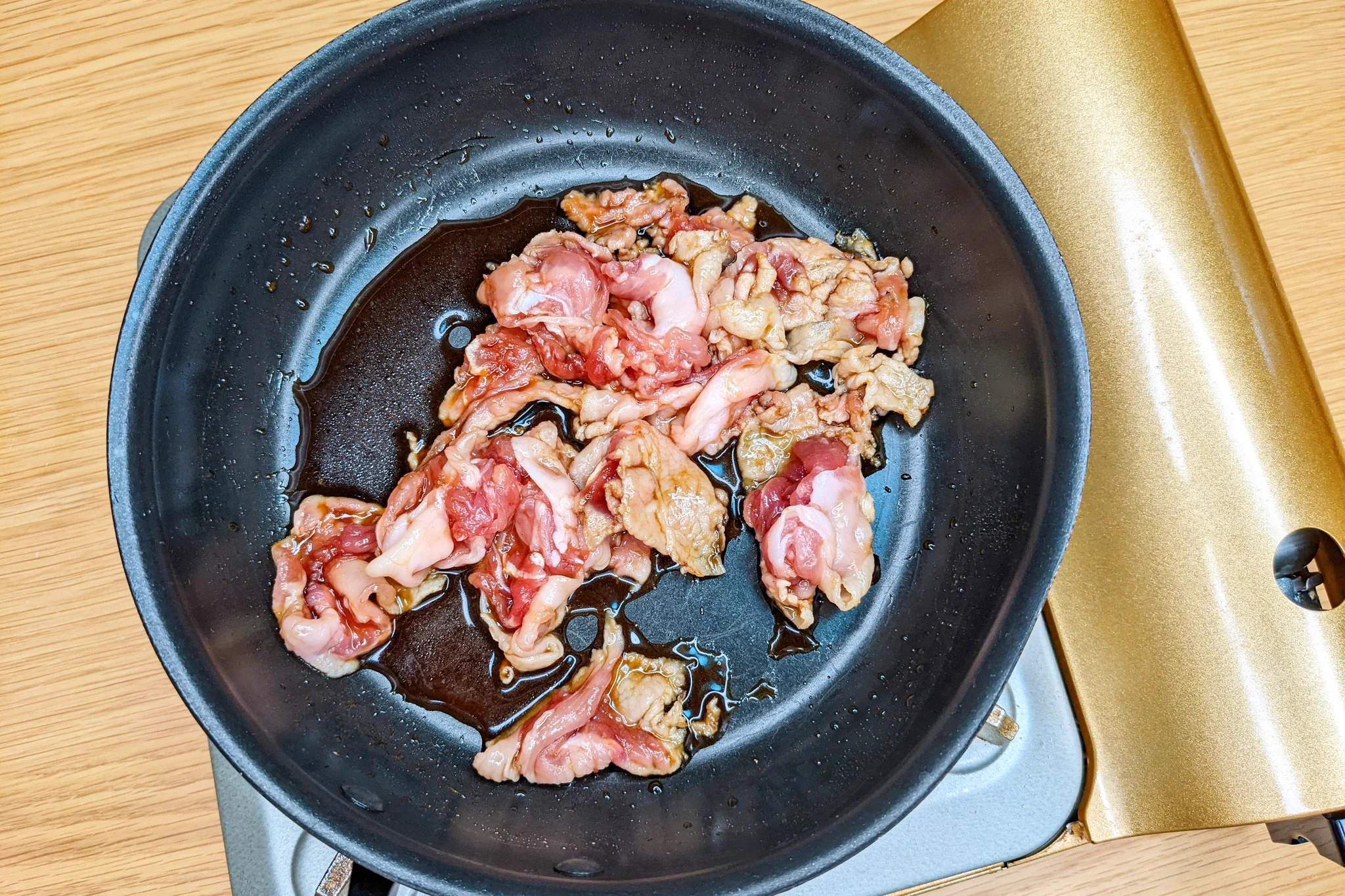 ご飯がどんどん進む！絶品レシピ「豚肉のしぐれ煮丼」。