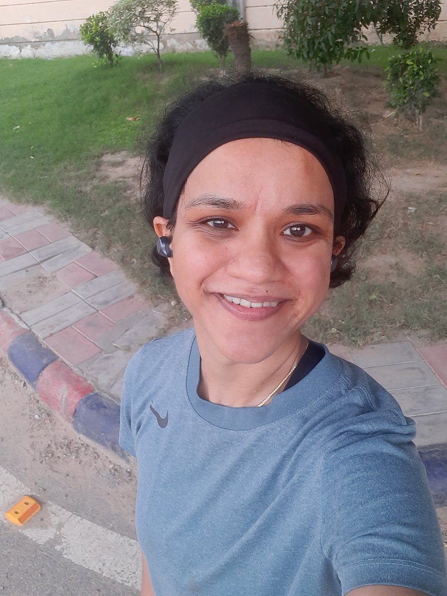 PayalKamat's tweet photo. 150+ minutes on feet in this humid weather and feeling strong ๐ช.
Yaaas๐๐โโ๏ธ
#DelhiRunning https://t.co/w5r0wOo9N3