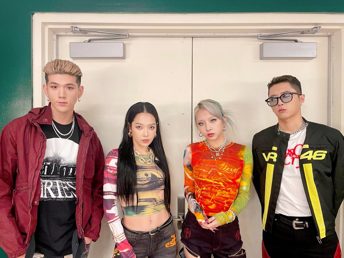 KARD_Official's tweet photo. [#KARD]
2022 WILD KARD in BROOKLYN 

#KARD #카드
#2022_WILD_KARD_IN_USA https://t.co/GgpbU3Ip2N