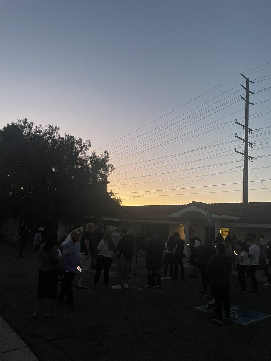 OCJusticeFund's tweet photo. This evening in Buena Park community gathered to support Justin “Yong Joo” Chung in his campaign for @GavinNewsom to grant his pardon & allow him to stay with his family in CA. (Action steps in thread) #supportnotdeport #letjustinstay https://t.co/TawNXbYTse