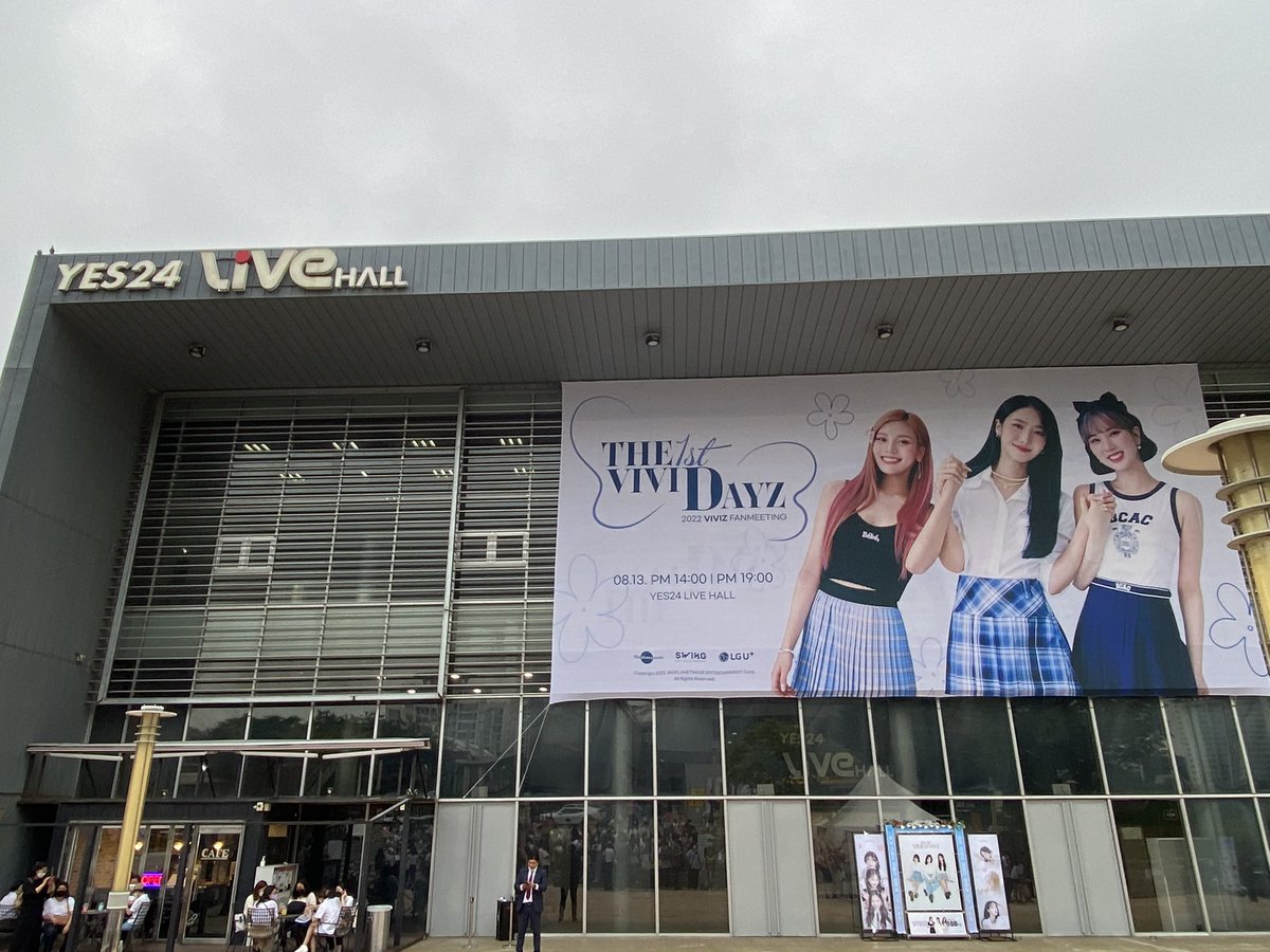 realryanlulz's tweet photo. can't wait!
#The_1st_Vivid_Dayz #VIVIZ #VIVIZ #GFRIEND https://t.co/ALHBHwKPXV