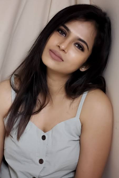 vishnuviews's tweet photo. Happy birthday @iamramyapandian all the very best for all your upcoming movies ☺ 👏 👍 
#HappyBirthdayRamyaPandian 
#HBDRamyaPandian https://t.co/SNldvgIwzM