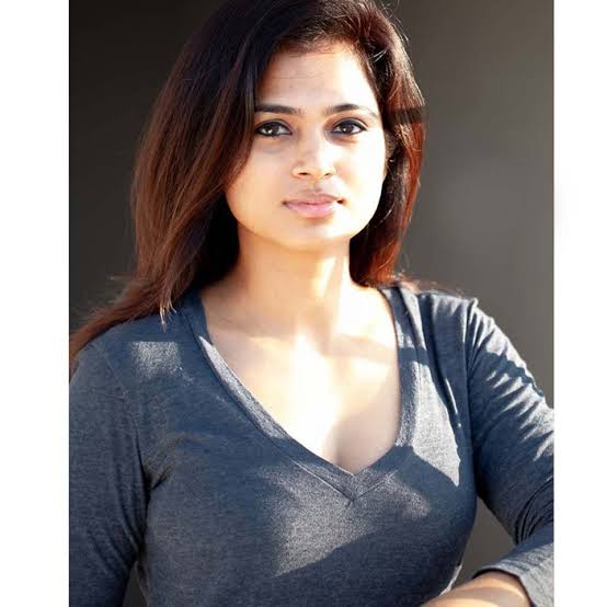vishnuviews's tweet photo. Happy birthday @iamramyapandian all the very best for all your upcoming movies ☺ 👏 👍 
#HappyBirthdayRamyaPandian 
#HBDRamyaPandian https://t.co/SNldvgIwzM