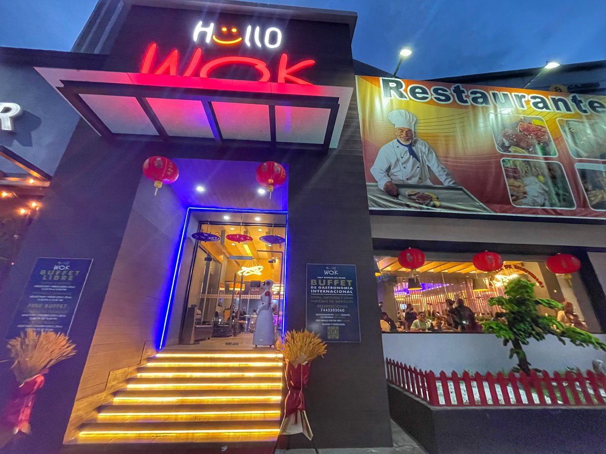 itzelromeroac's tweet photo. Hoy fue la inauguración oficial de #HelloWok en Costera 122; un innovador concepto de buffet combinado con alta tecnología. 🤖 

Encontrarás comida japonesa, española, argentina, cantonesa y japonesa. 🍽 

La experiencia incluye servicio con robots 🤖 
#Acapulco https://t.co/mTtSCMiAMA