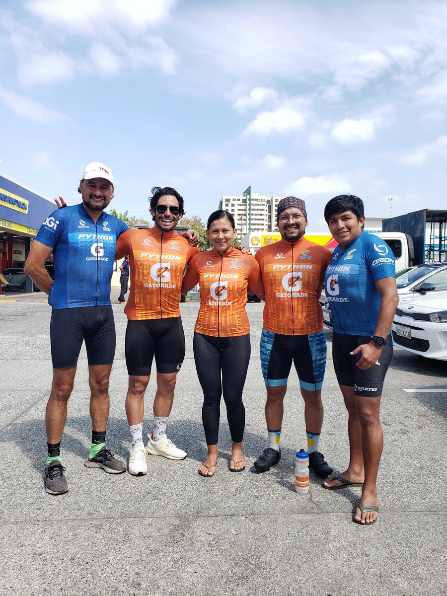 JuanJose_J4's tweet image. Ricos 120km de Ciclismo, seguimos en lo nuestro @josepaulh @jonbaja_ @EdwardBR30 @fvilema 😁🙌🏻 #SomosPython