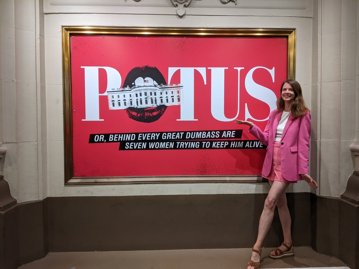 The summer version of the pink powersuit came out tonight for my 6th round at @potusbway 💕✨