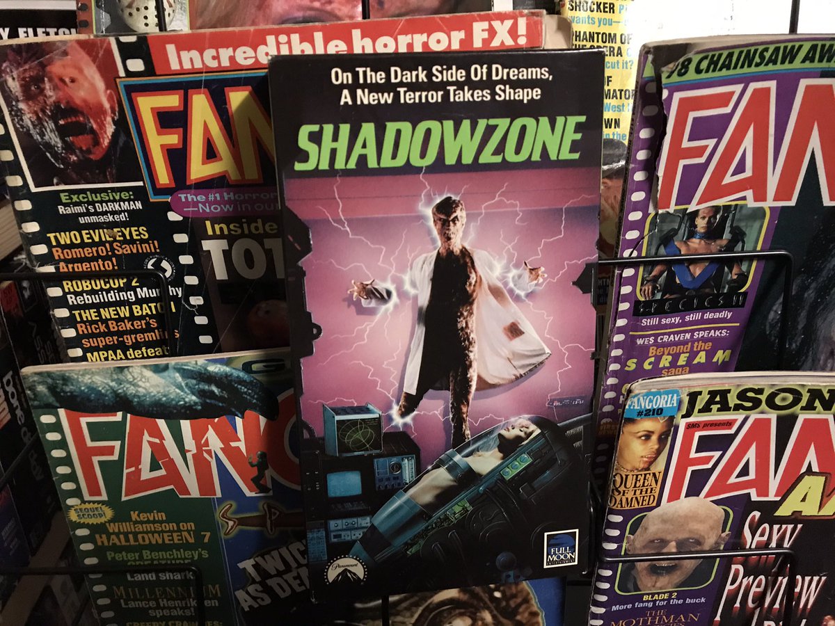 HorrorSlumber's tweet image. Anyone else love this movie? The director also directed THE SLAYER! So good! #vhs #horror #shadowzone #vhstapes #horrormovies #fullmoon @fullmoonhorror