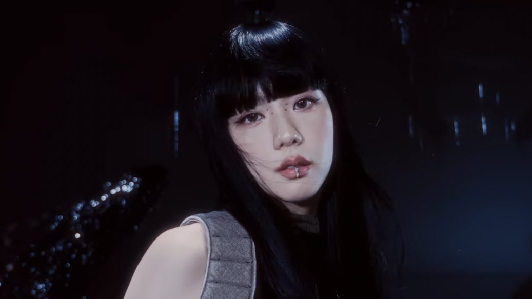 aceyblink's tweet photo. This is Jisoo's era. Slaysoo my spider queen 🕷️

JISOO CONCEPT TEASER
PINK VENOM IS COMING
#BLACKPINK @BLACKPINK https://t.co/jyHercONfr