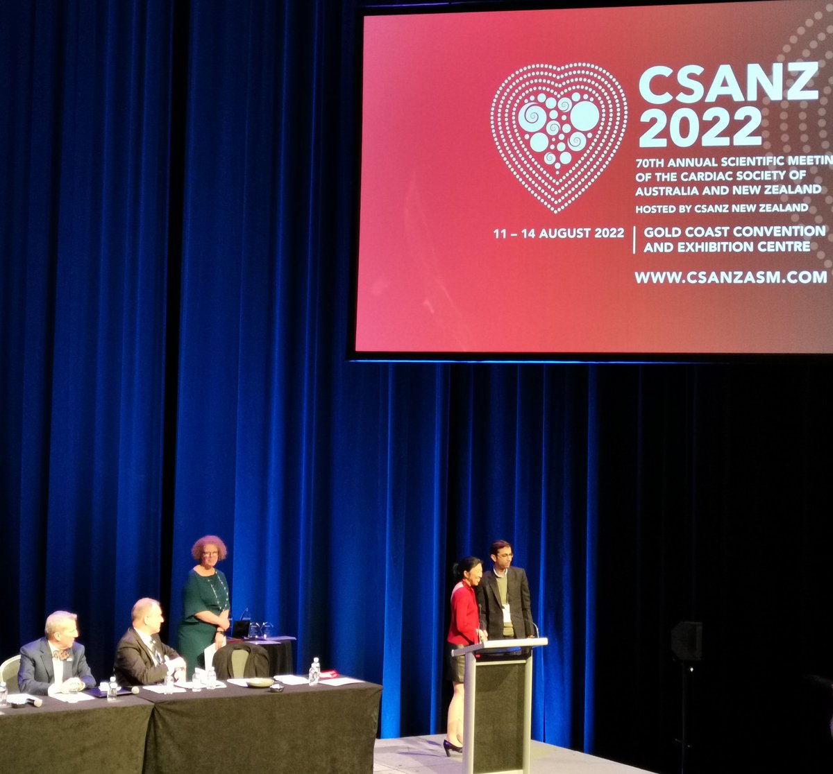 Chengxue Helena Qin tweet media