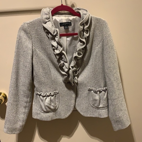 florisafg's tweet photo. So good I had to share! Check out all the items I'm loving on @Poshmarkapp #poshmark #fashion #style #shopmycloset #calvinklein #josephine #loft: https://t.co/Fjm27GnjSw https://t.co/9fGSjIyIYm