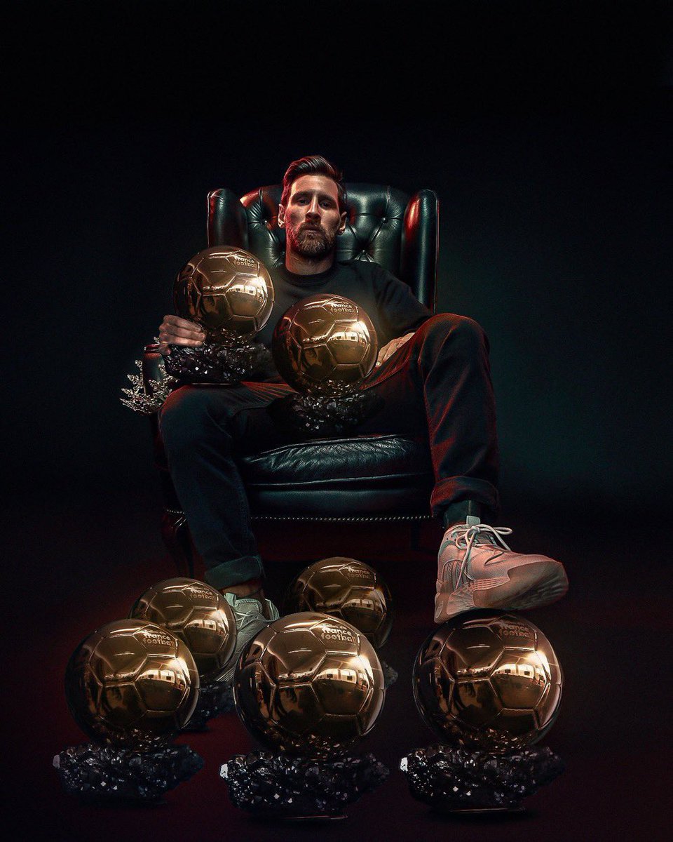 الأسطورة ليونيل ميسي = 7 كرات ذهبية  
جميع المرشحين الـ 30 = 6 كرات ذهبية 

🐐🐐