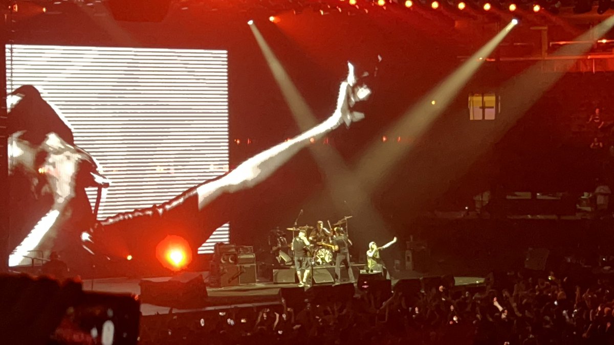 AddictiveStew's tweet image. #rageagainstthemachine is amazing even now and forever.