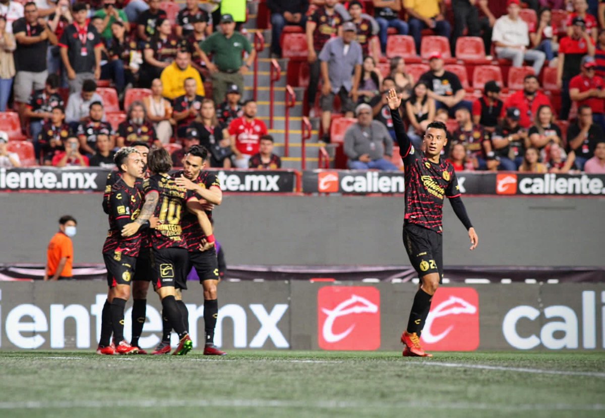 Con revisión del VAR se cobra un penal en contra del Puebla que se convierte en el 3-1 a favor de Xolos.

📷: Priscila Chávez | El Sol de Tijuana