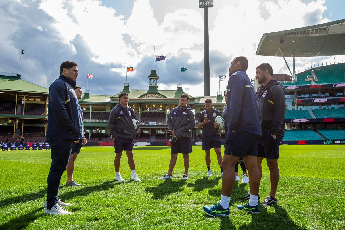 nthqldcowboys's tweet photo. Just over an hour until kickoff here at the SCG! https://t.co/JHL4E1RlmT