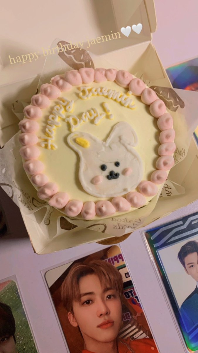 kepodechkm's tweet photo. happy birthday to our precious, dearest, sweetest na jaemin🤍🤍
thank you for being born into this world and coming into my life🥺🤍 always happy and stay healthy🤍
i love u soo much❣️

#한여름을_수놓을_재민이의_스물셋
#SugarPopStarJaeminDay
#HAPPYJAEMINDAY https://t.co/achnob8I7t