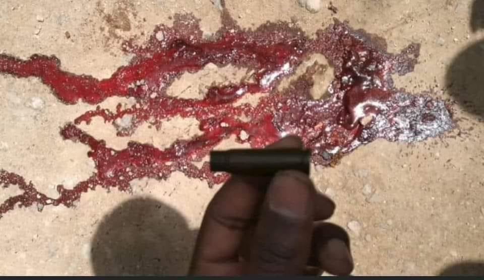 Guledgarbakayle's tweet photo. "#Xinjiryahay dhulkaad qoysaybaan dhaar ku marayaaye,
Ama #dhayalsi ruux kuu qubaan kugu dul #dhaantaynin,
Ama #dhimasho loo wada sinmaa kaa dul dhalan doonta".
~Haabiil. https://t.co/cHEWq9s5Sj