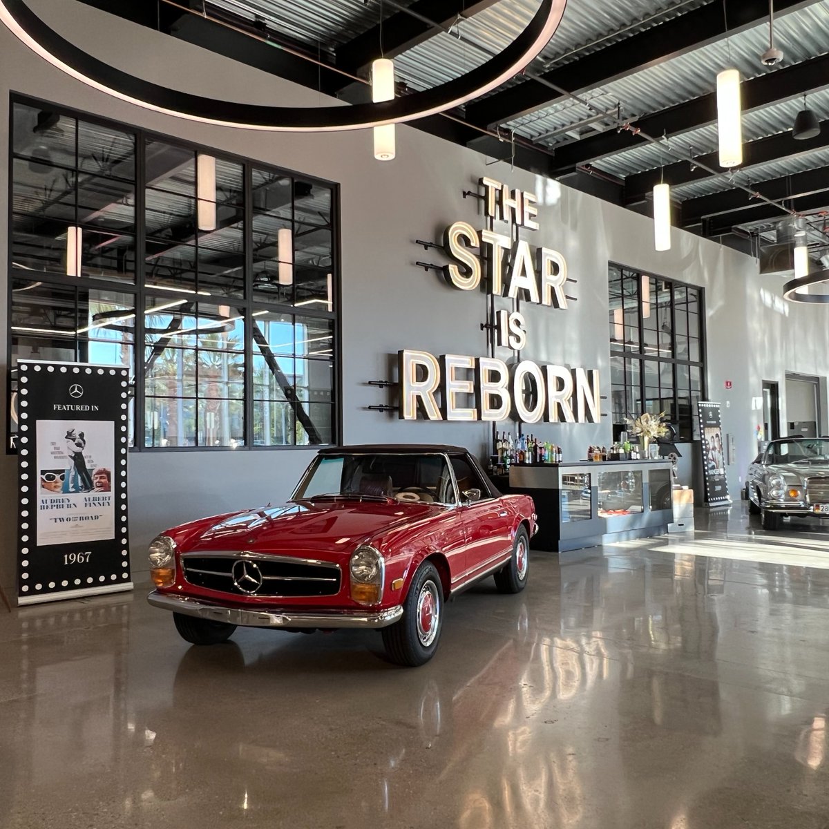 MercedesBenzUSA's tweet photo. Classic Cars, California, and Red Carpets.✨
Welcome to the Grand Opening of the Mercedes-Benz Classic Center.
#MercedesBenz #MBClassics #GrandOpening https://t.co/psxFGcQ8nt