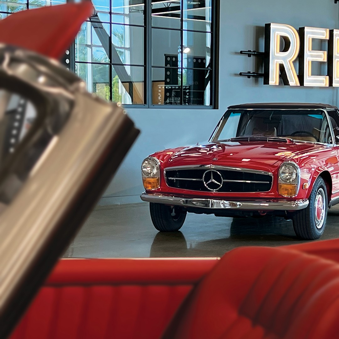 MercedesBenzUSA's tweet photo. Classic Cars, California, and Red Carpets.✨
Welcome to the Grand Opening of the Mercedes-Benz Classic Center.
#MercedesBenz #MBClassics #GrandOpening https://t.co/psxFGcQ8nt