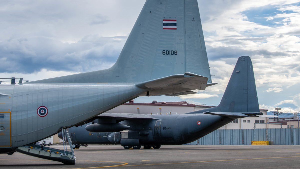CDR_UNC_R's tweet photo. #UNSOFA 🇺🇳🇯🇵🇫🇷🇹🇭🇺🇸🙌 #C130H x2
Multilateral #partnerships = #security = #stability
#RJTY
(U.S. Air Force photo by Staff Sgt. Jessica Avallone) https://t.co/uipEOrMXQi