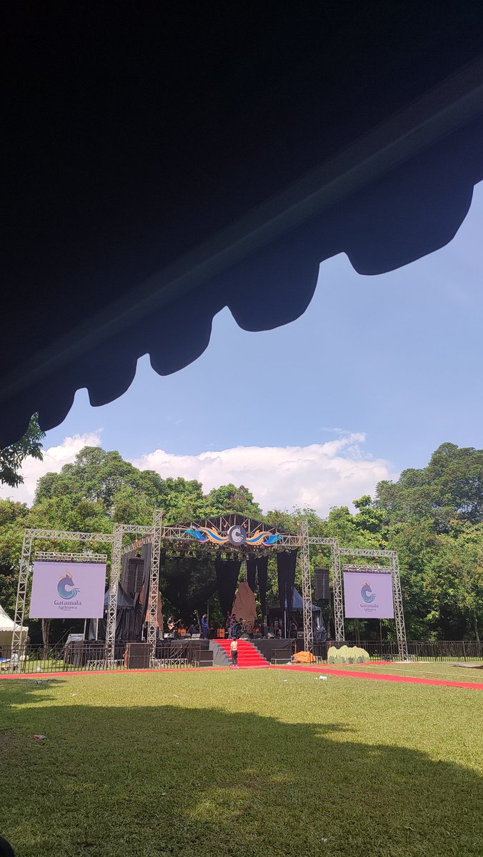 Halo, Gatamala Agrinawa! 🙋🏻‍♀️

Gimana nih udah siap belum untuk closing MPKMB IPB 59 hari ini? Rangkaian acara hari ini pastinya akan seru banget karena banyak penampilan keren yang menunggu kalian!🤩

Tetap patuhi SOP dan protokol kesehatan. Sampai jumpa di closing MPKMB IPB 59👋🏻