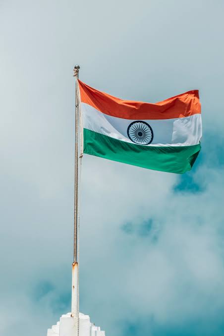 राष्ट्रध्वज के रक्षण हेतु वीरों ने अर्पण किए तन-मन-धन और प्राण !
मां भारती की अस्मिता, राष्ट्रीय आभूषण ये राष्ट्रीय सम्मान !
राष्ट्रध्वज - राष्ट्रीय प्रतीकों का होने ना दें अपमान !
Respect National Flag ये हमारी अस्मिता, हमारी पहचान !
#AzadiKaAmritMahotsav
#RespectNationalFlag