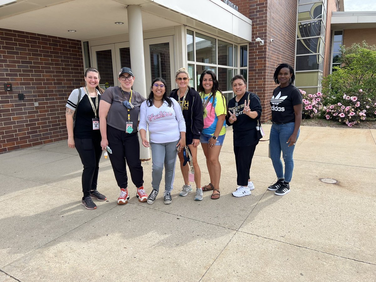 Andrea Tompoles tweet media