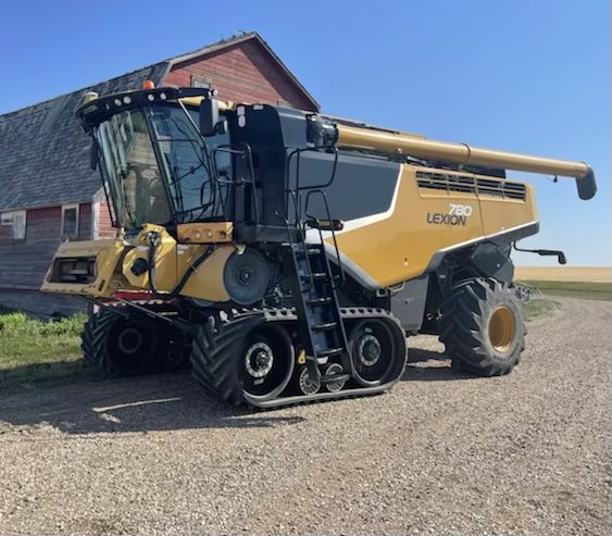 Well the new rig showed up today. Thanks to <a href="/CAWHC/">CAWHC</a> Kindersley. Let’s eat some crop.