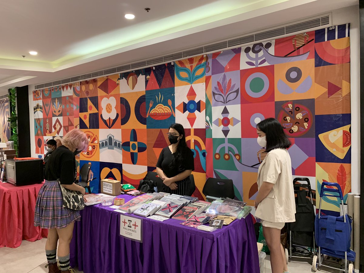 inquirerdotnet's tweet photo. LOOK: Fans of Korean group Tomorrow X Together—called MOAs—gear up and launch their series of events ahead of the group’s first-ever concert in the Philippines in October. | @NAMercadoINQ https://t.co/Cp8IJRxAv6