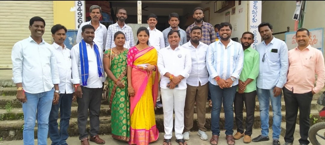 SiriSwaero's tweet photo. @RSPraveenSwaero ,@Swaeroes4u @Mayawati #SWAEROES #BSP ఇచ్చిన అన్నా తమ్ముళ్లు...
@RamaNishani @KonkatiShekar1 @MandaRavinder22 @MekalaSwaero @TKallepelli https://t.co/dbFWRLcPjO