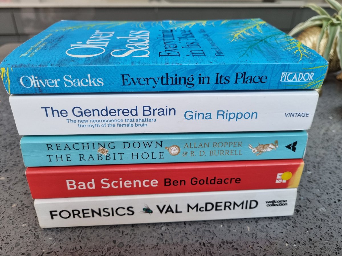 LMS_psychdept's tweet photo. #keen Psych students @LytchettMinster
If you are 👀 for 📚 over the ☀️holidays, I recommend these! The Gendered 🧠, Forensics &amp; Bad Science are all linked to yr13 spec. Lots of websites have 2nd hand copies or go to a library. Happy 📚 SKI #aqapsychology #BookRecommendations https://t.co/RnBto9Uxal