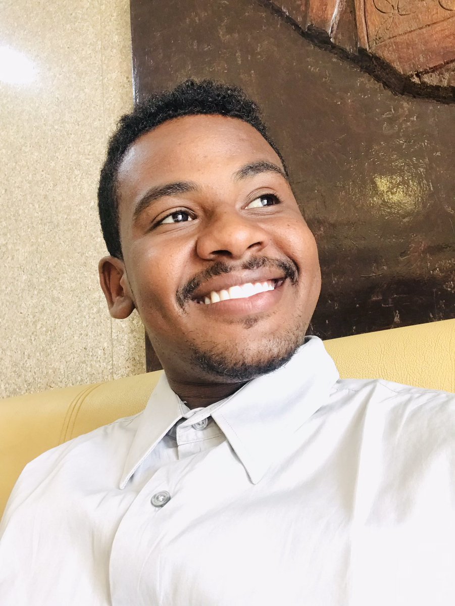 وَأخجل مِن وَقتٍ لا أذكُرُكَ فيه وأنتَ الغنيَُ عَن ذكرِيْ

*استغفر الله العظيم واتوب إليه.*🌹