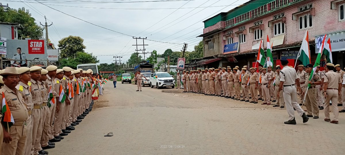 2ndAptf's tweet photo. Briefing before Morning procession in connection with Har Ghar Tiranga #AzadiKaAmritMahotsav #HarGharTiranga @PMOIndia @CMOfficeAssam @himantabiswa @DGPAssamPolice @assampolice @ZakirHu98833308 https://t.co/N8a4rZ3Zzv