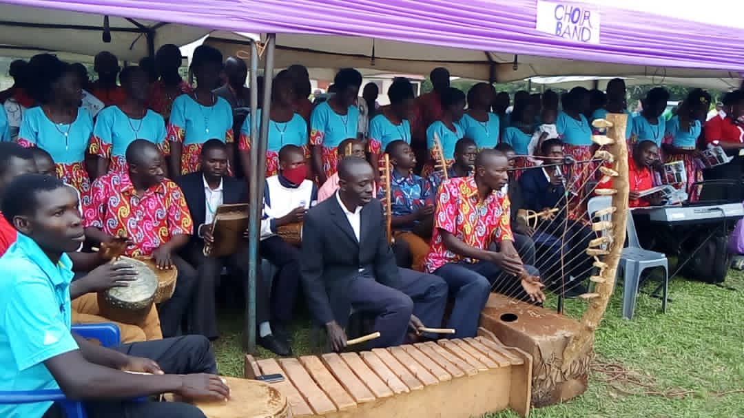ugcatholics's tweet photo. JINJA DIOCESE ORDINATIONS 2022

Pictorial: Candidates being brought forth and presented before the Bishop and the church!

Main Celebrant: Rt Rev. Charles Wamika - Bishop Of Jinja Diocese

#UCOupdates
#2022ordinations
#JinjaDiocese. https://t.co/rtpzxYOCCm